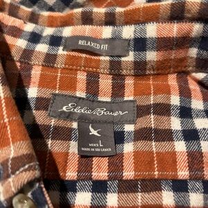Eddie Bauer men’s large plaid shirt. Rust and Navy colors.